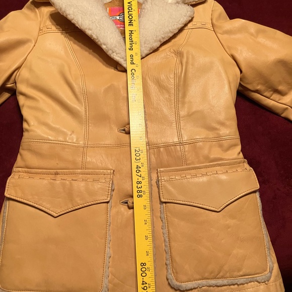 Vintage Ms. Pioneer western leather coat, size 10, detailed stitching. - Picture 5 of 16
